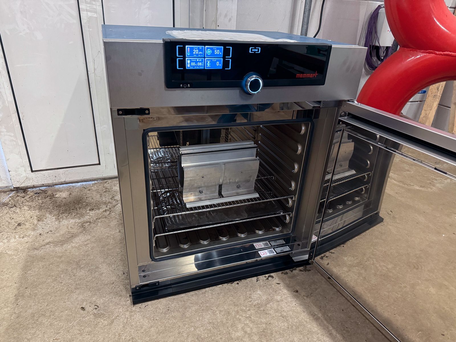 The test setup in the oven